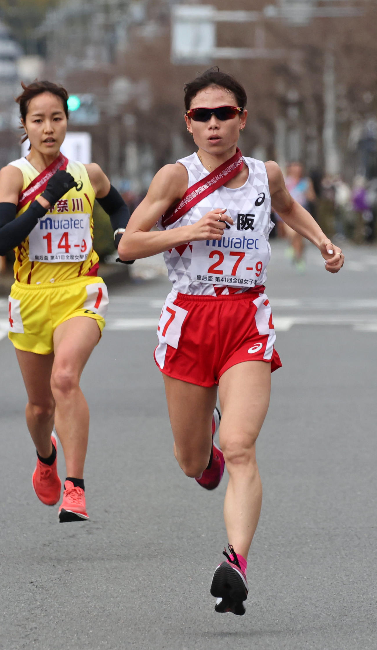 9区、中間点付近で神奈川の佐藤を引き離す大阪の松田　