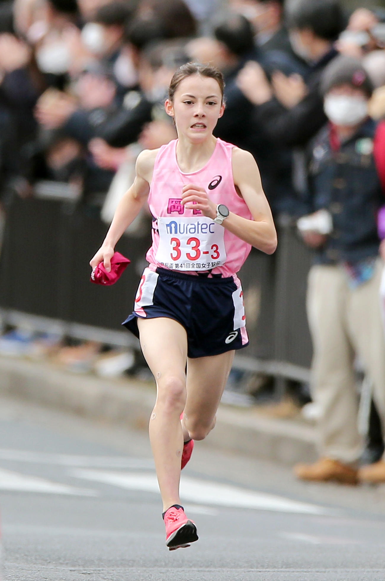 力走する岡山3区ドルーリー朱瑛里（左）（撮影・上山淳一）