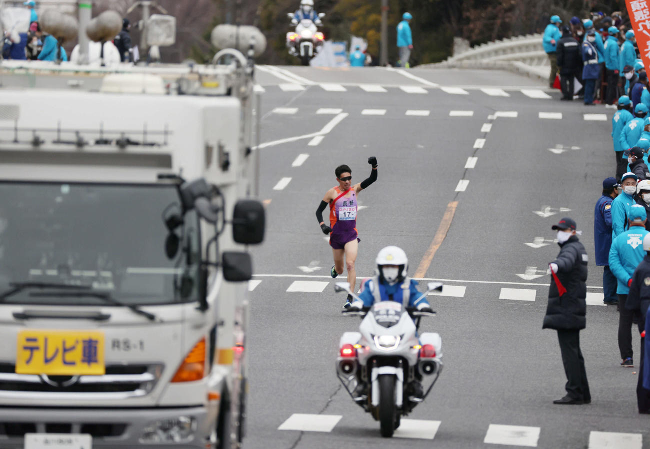 全国都道府県対抗男子駅伝　力走する長野7区の上野裕一郎（撮影・加藤孝規）