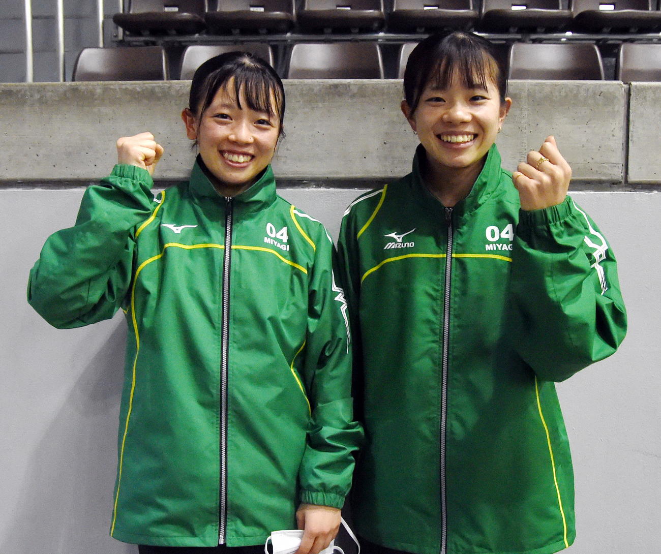 姉妹でタスキをつないだ宮城・武田千捺（右）と妹・莉奈