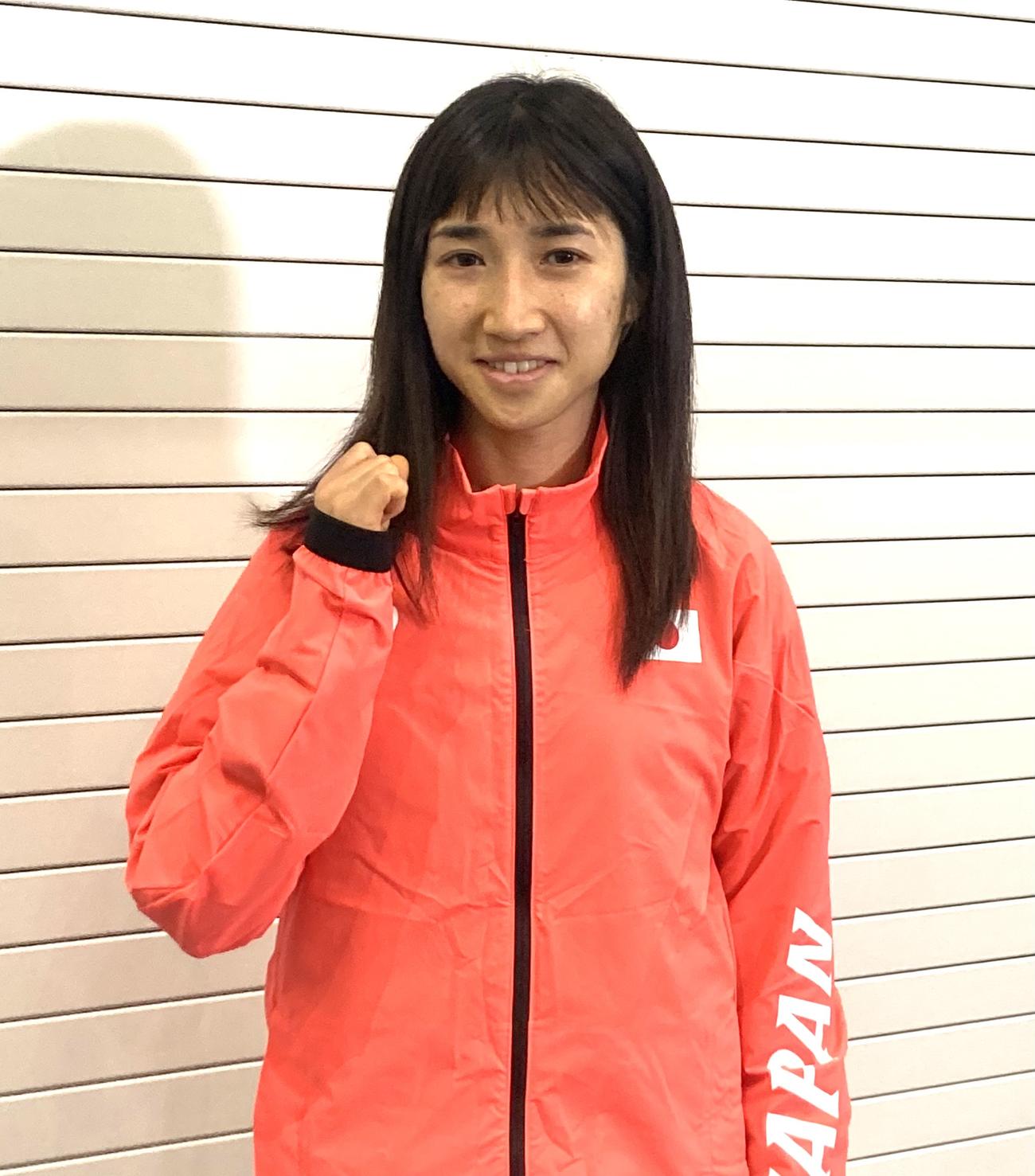 バサースト世界クロスカントリー選手権大会へ向けた出国取材に応じた田中（撮影・藤塚大輔）