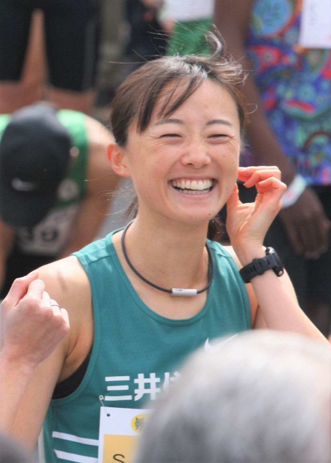 青梅マラソン　レース前に笑顔を見せる三井住友海上・福居（撮影・藤塚大輔）