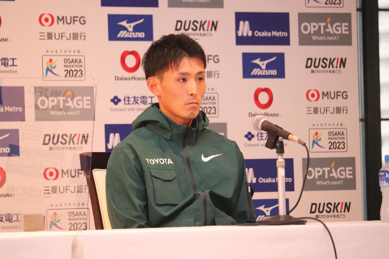 大阪マラソンの招待選手会見に出席した服部勇馬（撮影・竹本穂乃加）