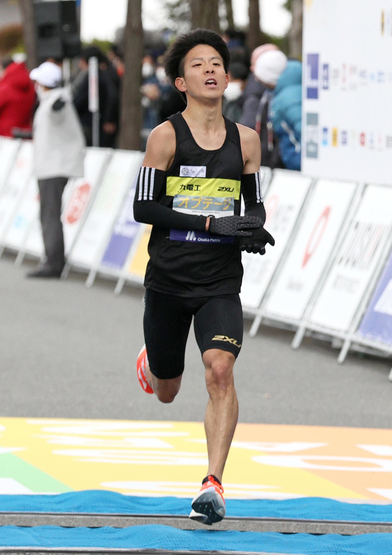 8位でゴールする大塚祥平（撮影・上山淳一）