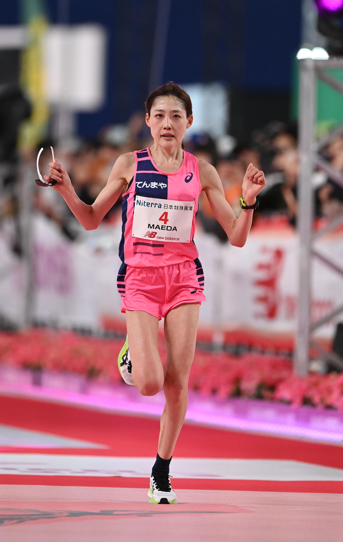 3位でゴールする前田穂南（撮影・森本幸一）