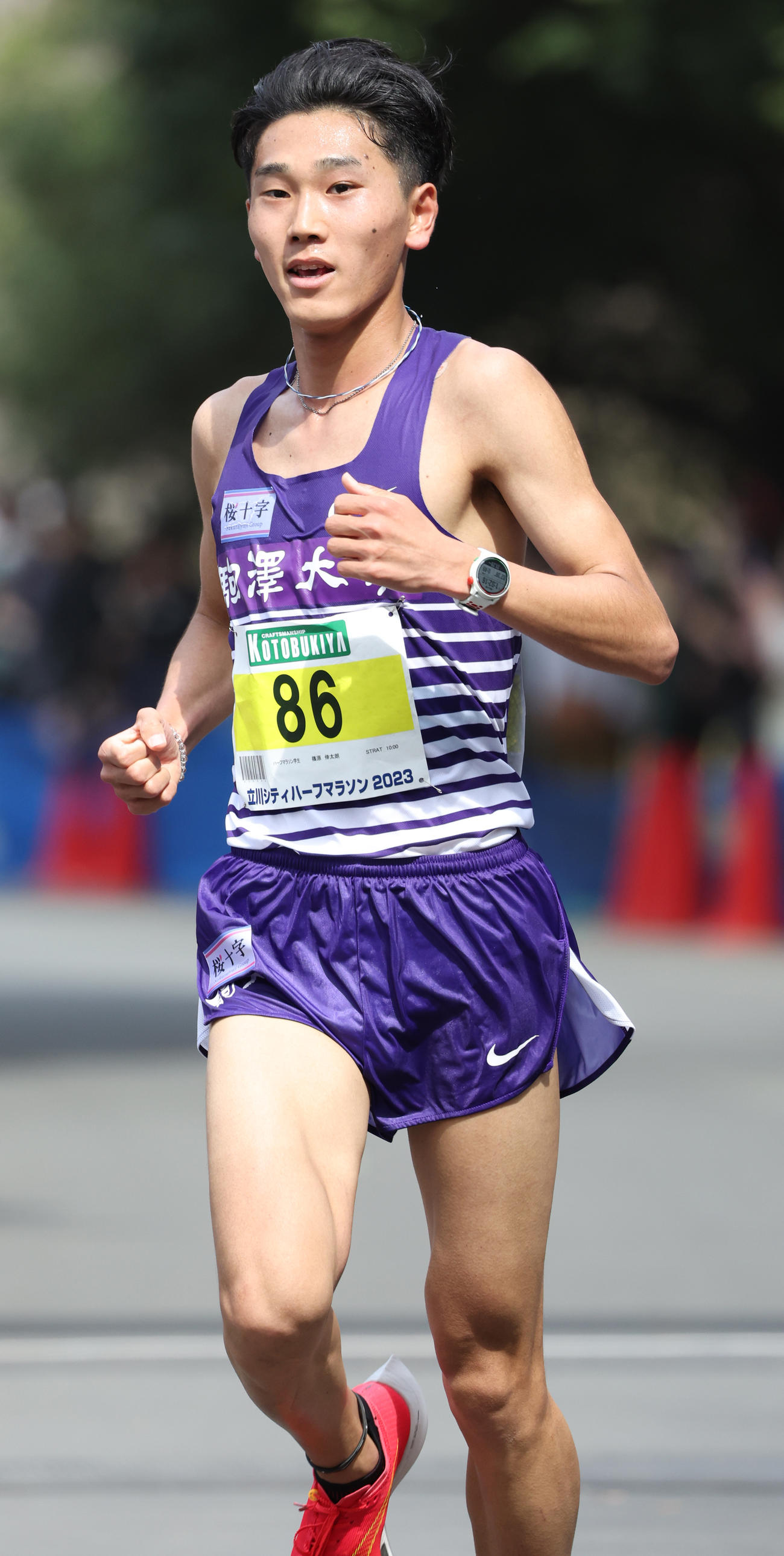 日本学生ハーフマラソンで優勝した駒大・篠原（撮影・中島郁夫）
