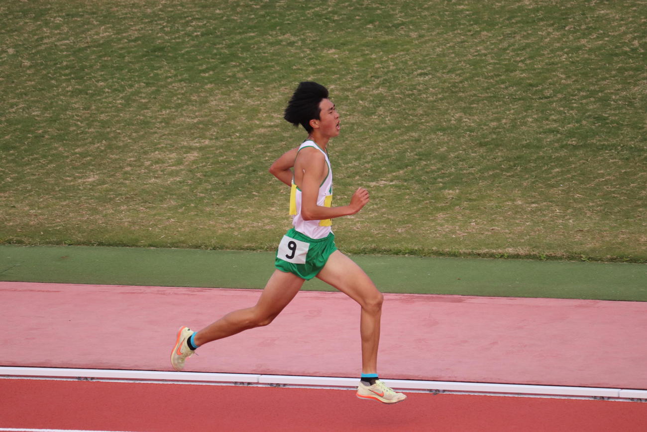 男子5000メートルで準優勝した関西福祉大の東原知輝（撮影・竹本穂乃加）