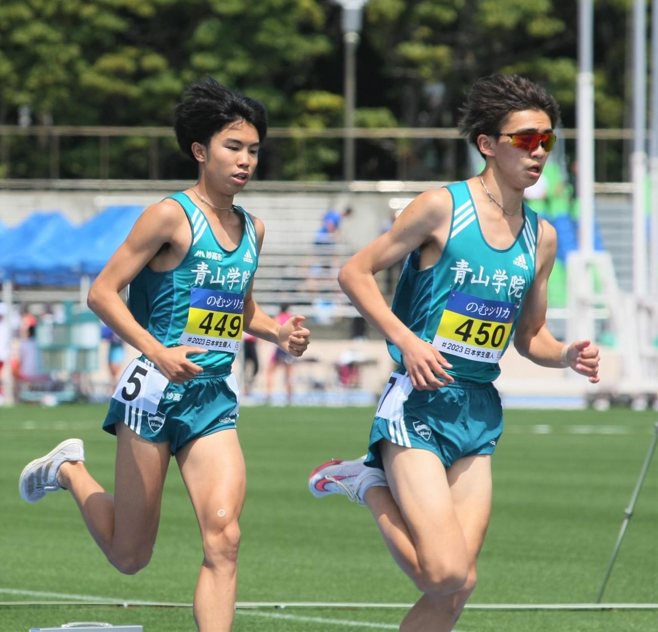 陸上の日本学生個人選手権男子1500メートル予選に出場した青学大・宇田川（左）と熊井（撮影・藤塚大輔）