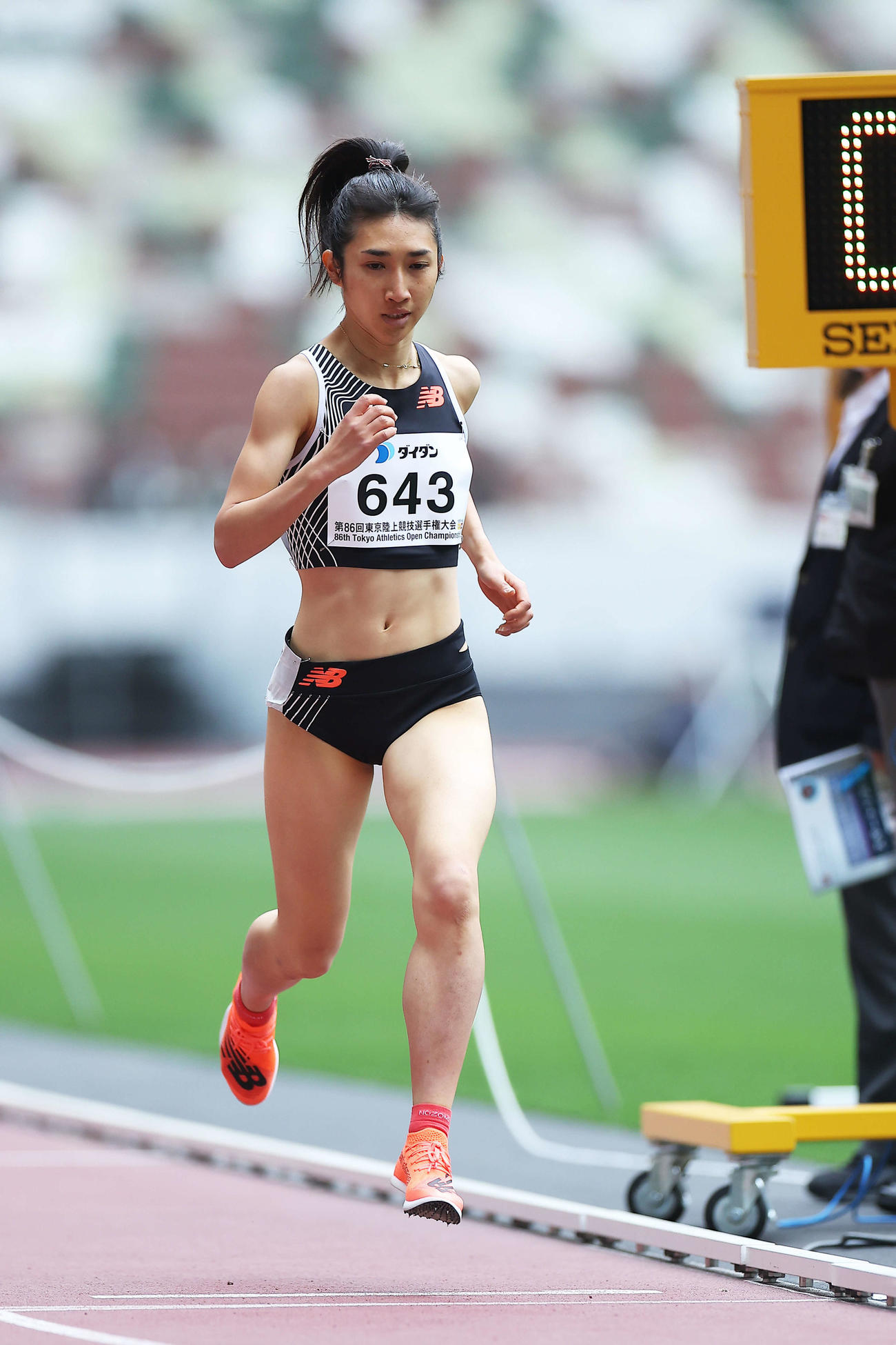 女子1マイル決勝　4分32秒73の日本記録でゴールする田中（撮影・河田真司）