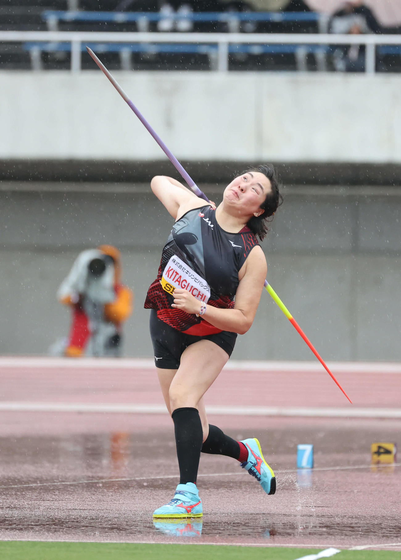 織田幹雄記念国際陸上競技大会　女子やり投げで優勝した北口榛花（5投目64メートル50）（撮影・加藤孝規）