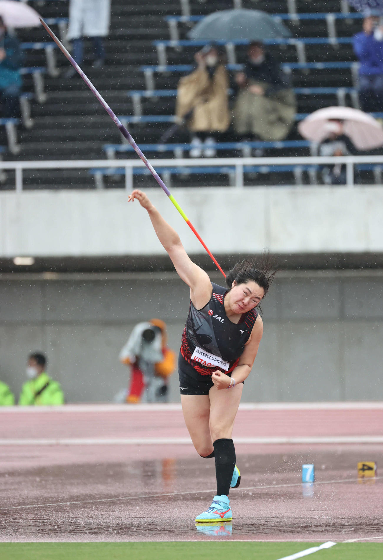 織田幹雄記念国際陸上競技大会　女子やり投げで優勝した北口榛花（5投目64メートル50）（撮影・加藤孝規）
