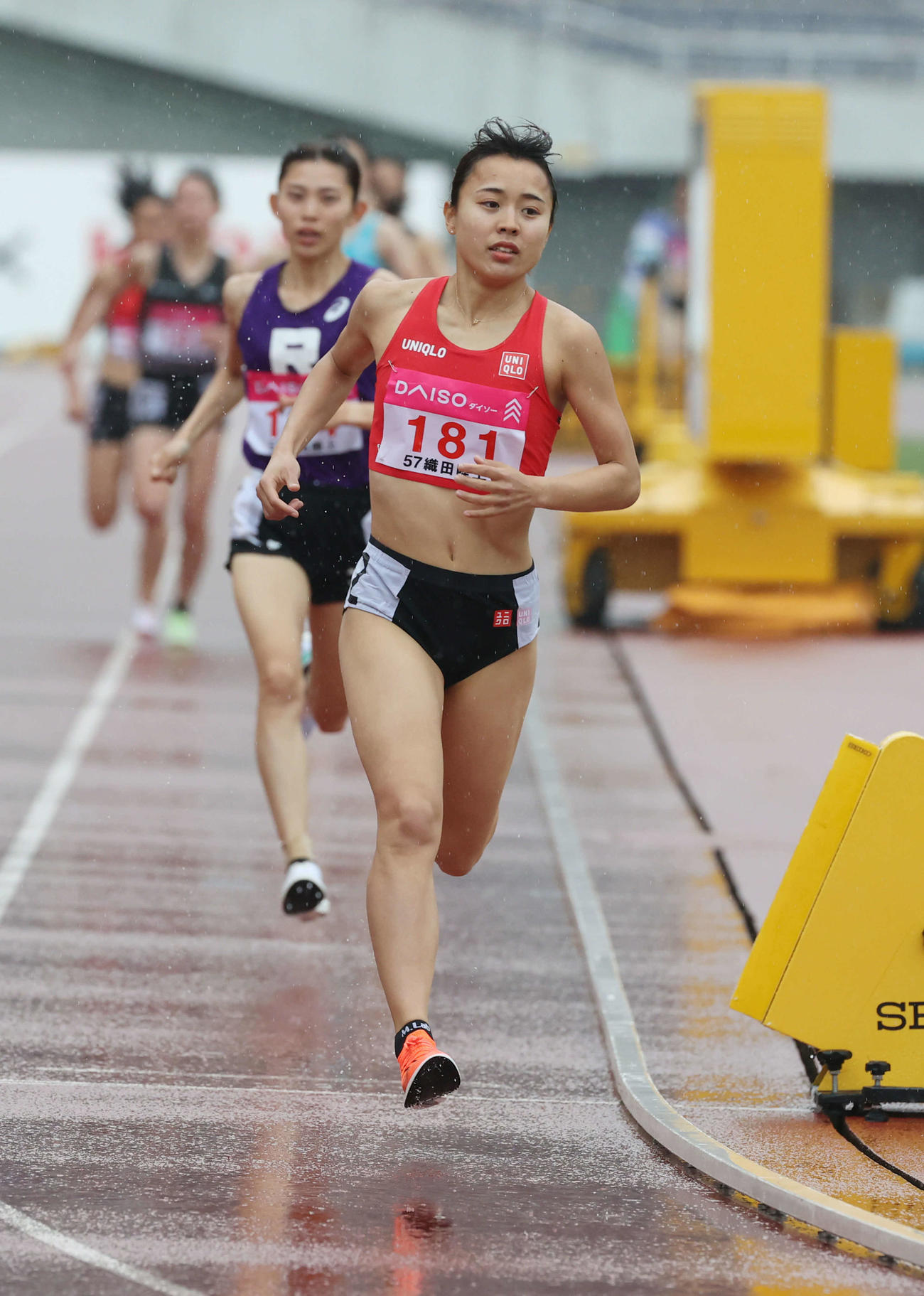 織田幹雄記念国際陸上競技大会　女子1500メートル　力走する後藤夢（撮影・加藤孝規）