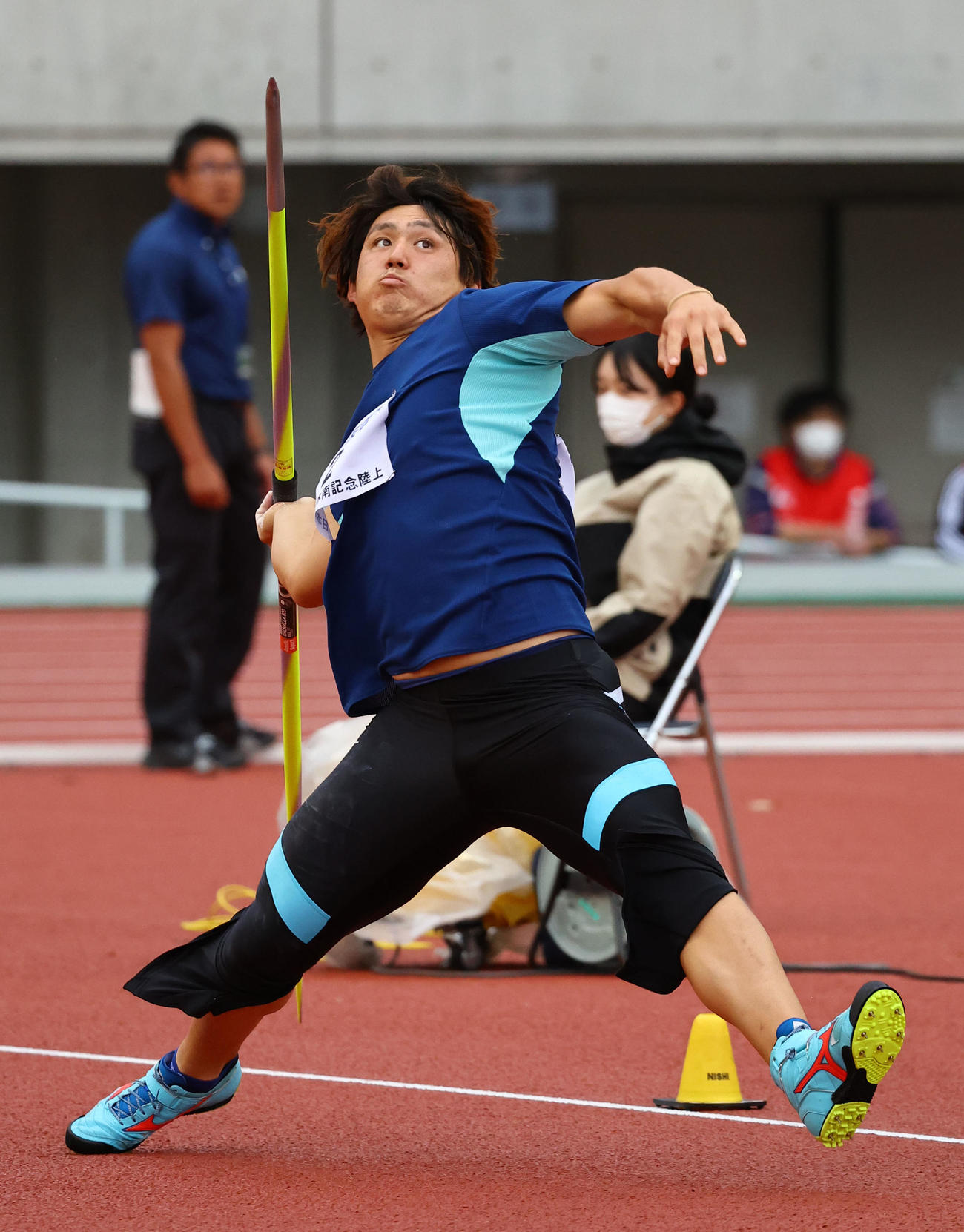 木南道孝記念陸上競技大会　男子やり投げ　優勝した崎山雄太の5投目（撮影・藤尾明華）