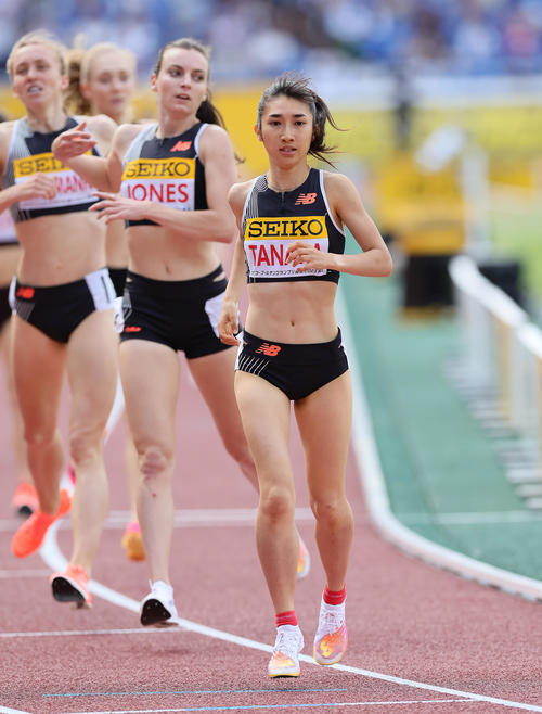 女子1500メートル決勝で優勝した田中（撮影・足立雅史）