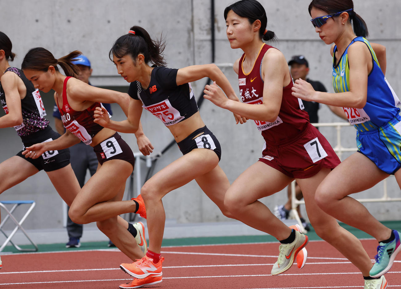 日本陸上競技選手権大会　女子1500メートル　スタート田中希実（中央）（撮影・藤尾明華）