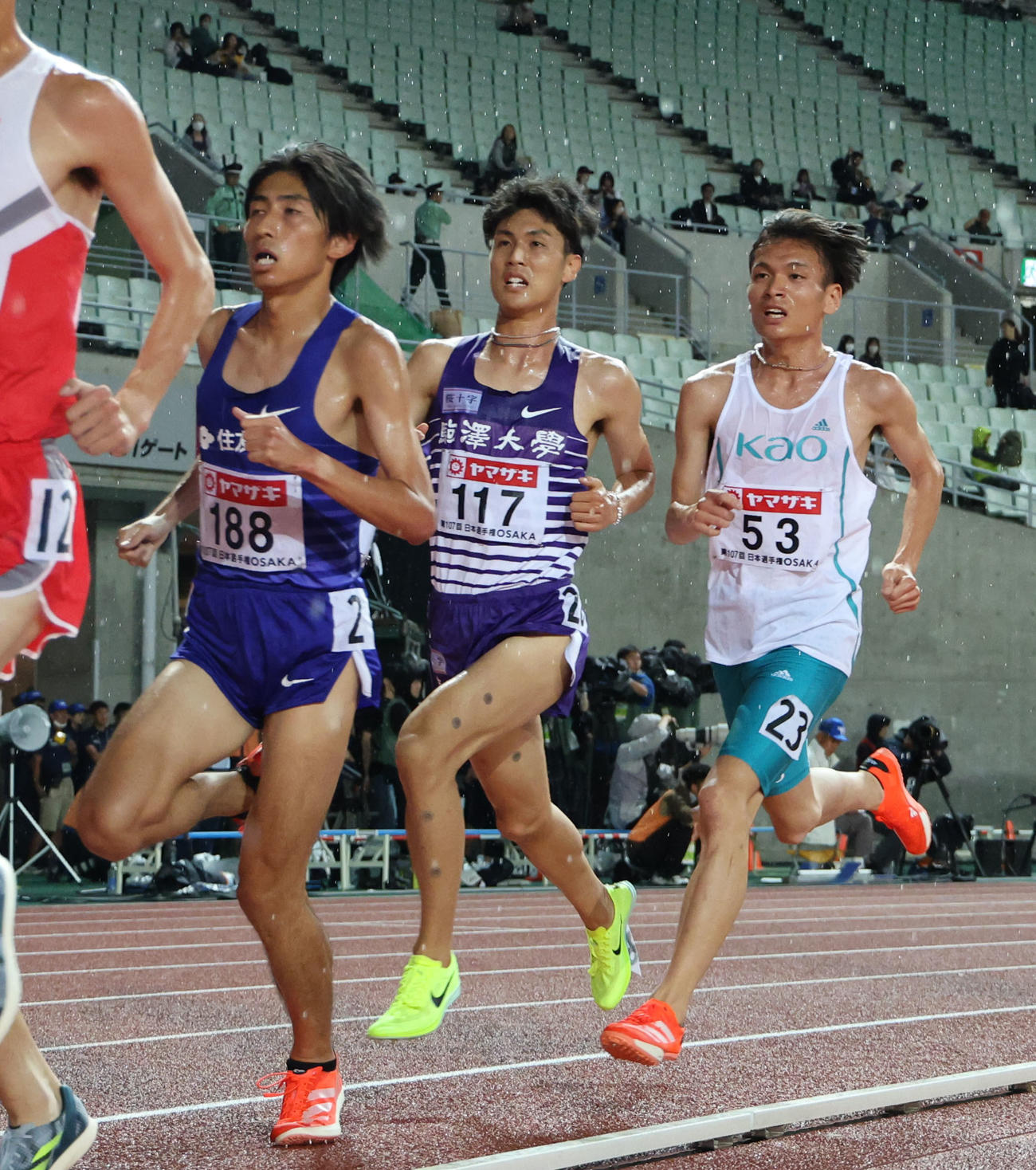 日本陸上競技選手権大会　男子5000メートルで10位の鈴木芽吹（117）（撮影・藤尾明華）