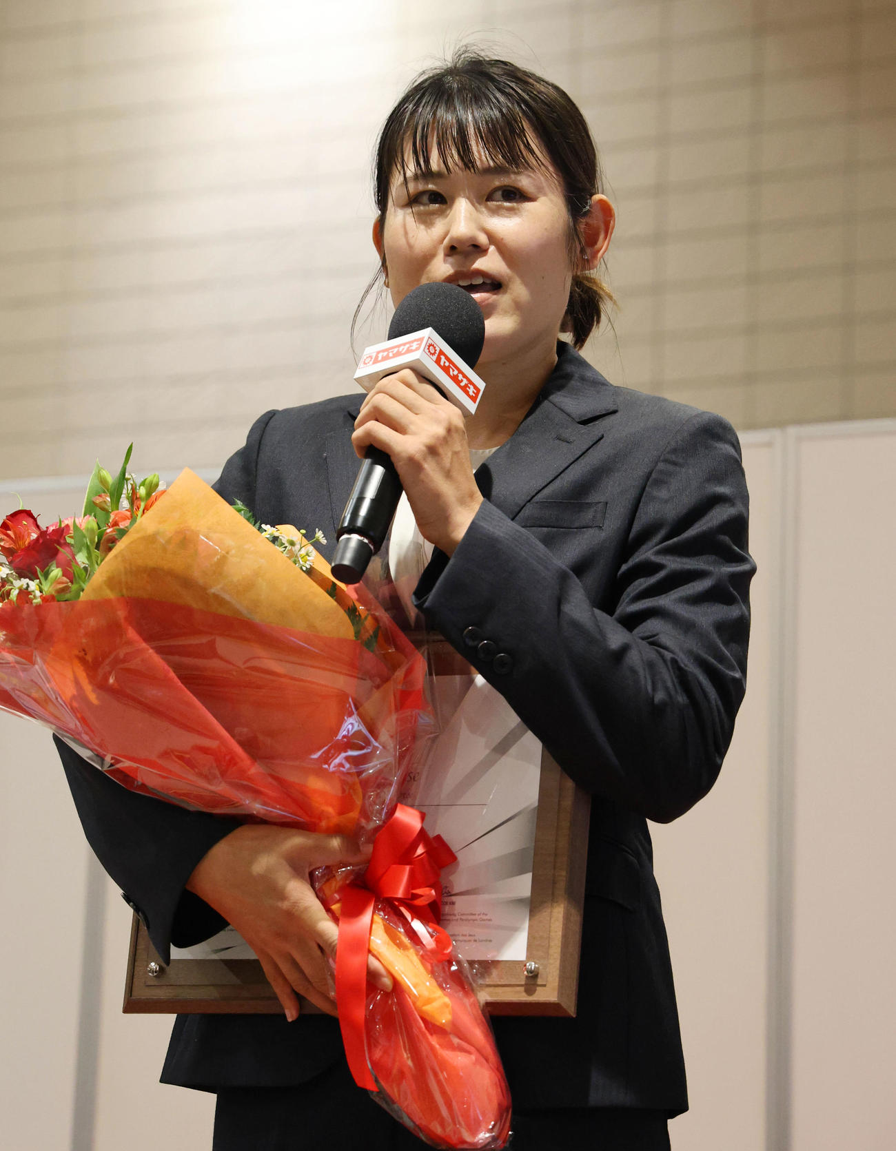 日本陸上競技選手権大会　2012年のロンドン五輪女子20キロ競歩で、8位入賞に繰り上がり表彰を受けた渕瀬真寿美さん（撮影・藤尾明華）