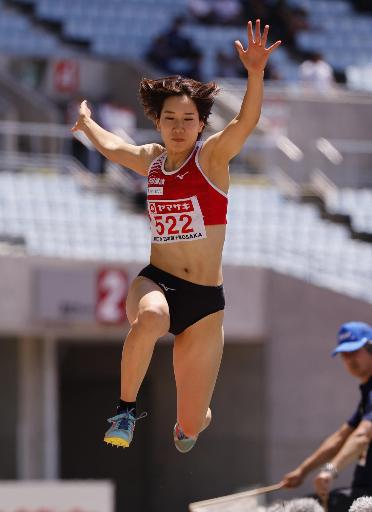 日本陸上競技選手権大会　女子三段跳び　14メートル16の日本記録で優勝した森本麻里子（撮影・藤尾明華）