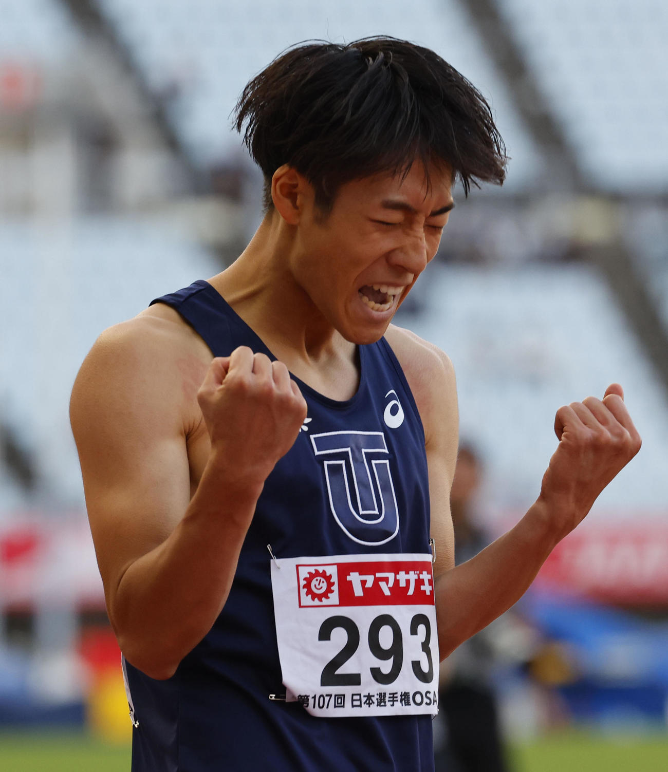 日本陸上競技選手権大会　男子400メートル障害決勝で49秒52で優勝し喜ぶ小川大輝（撮影・藤尾明華）