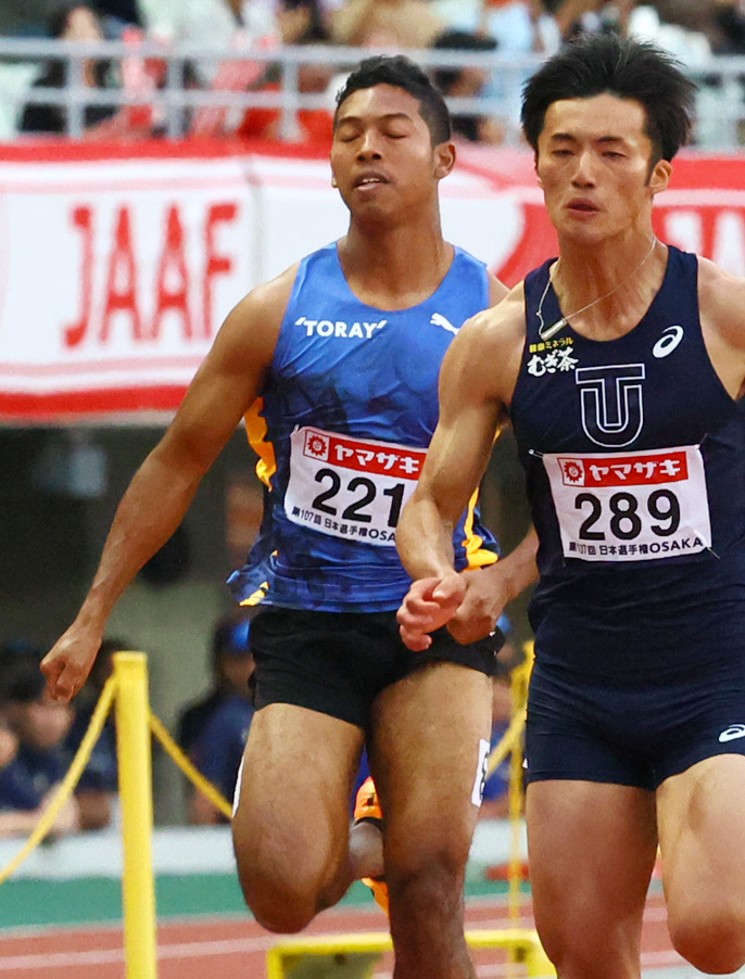日本陸上競技選手権大会　男子100メートル決勝　8着に終わったサニブラウン（左）（撮影・上山淳一）
