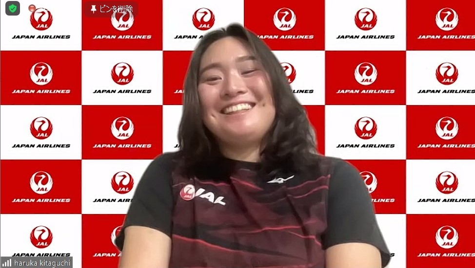 世界選手権へ向けたオンライン取材会で笑顔をみせる北口