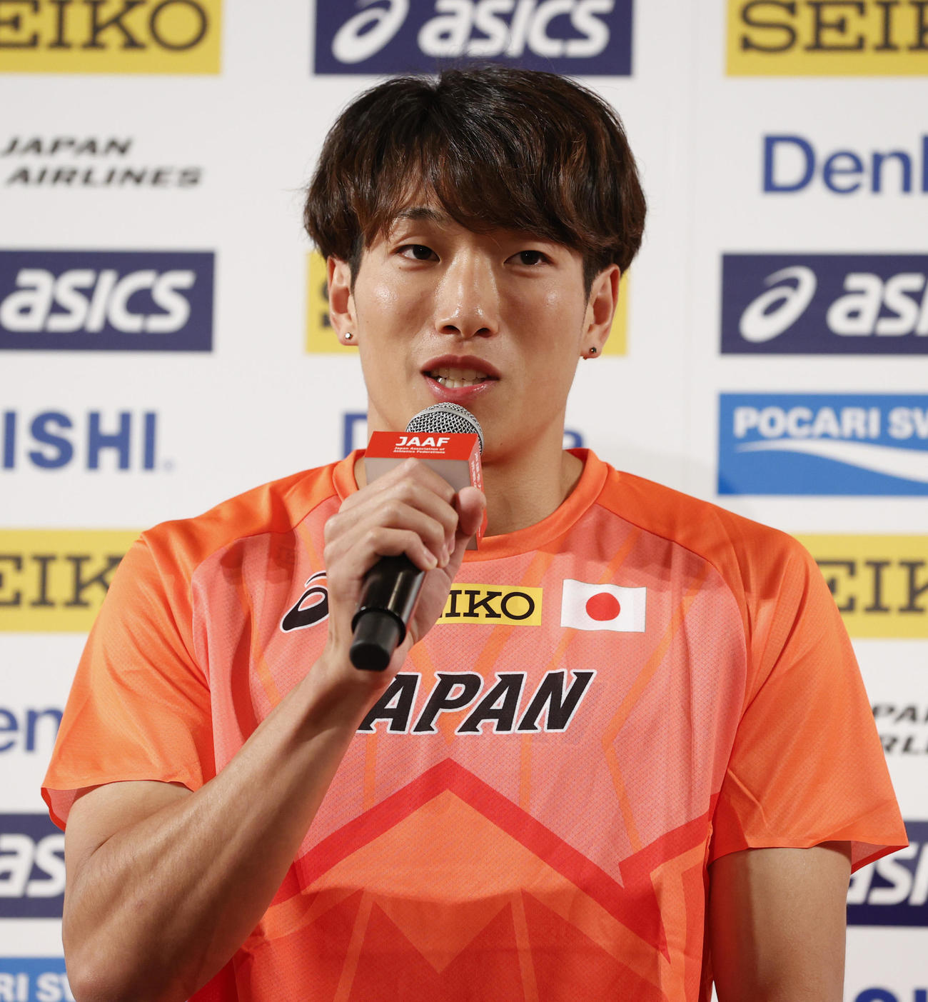 世界陸上代表選手会見に臨んだ男子110メートル障害の泉谷駿介（2023年6月撮影）
