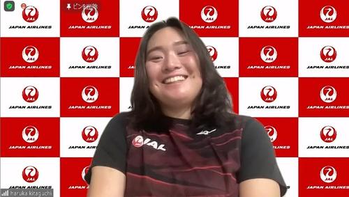世界選手権へ向けたオンライン取材会で笑顔をみせる北口