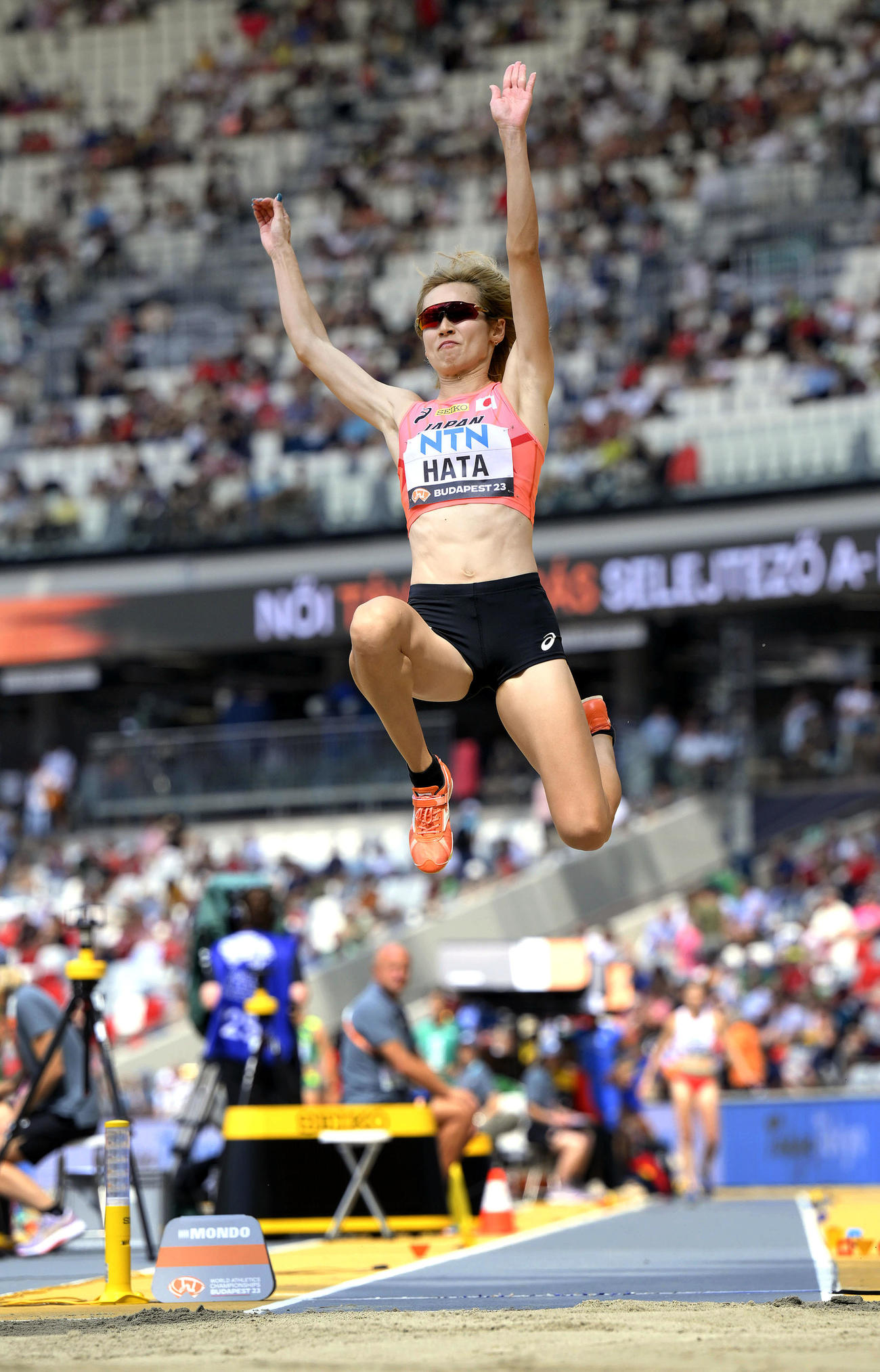 女子走り幅跳び予選に出場した秦澄美鈴（共同）