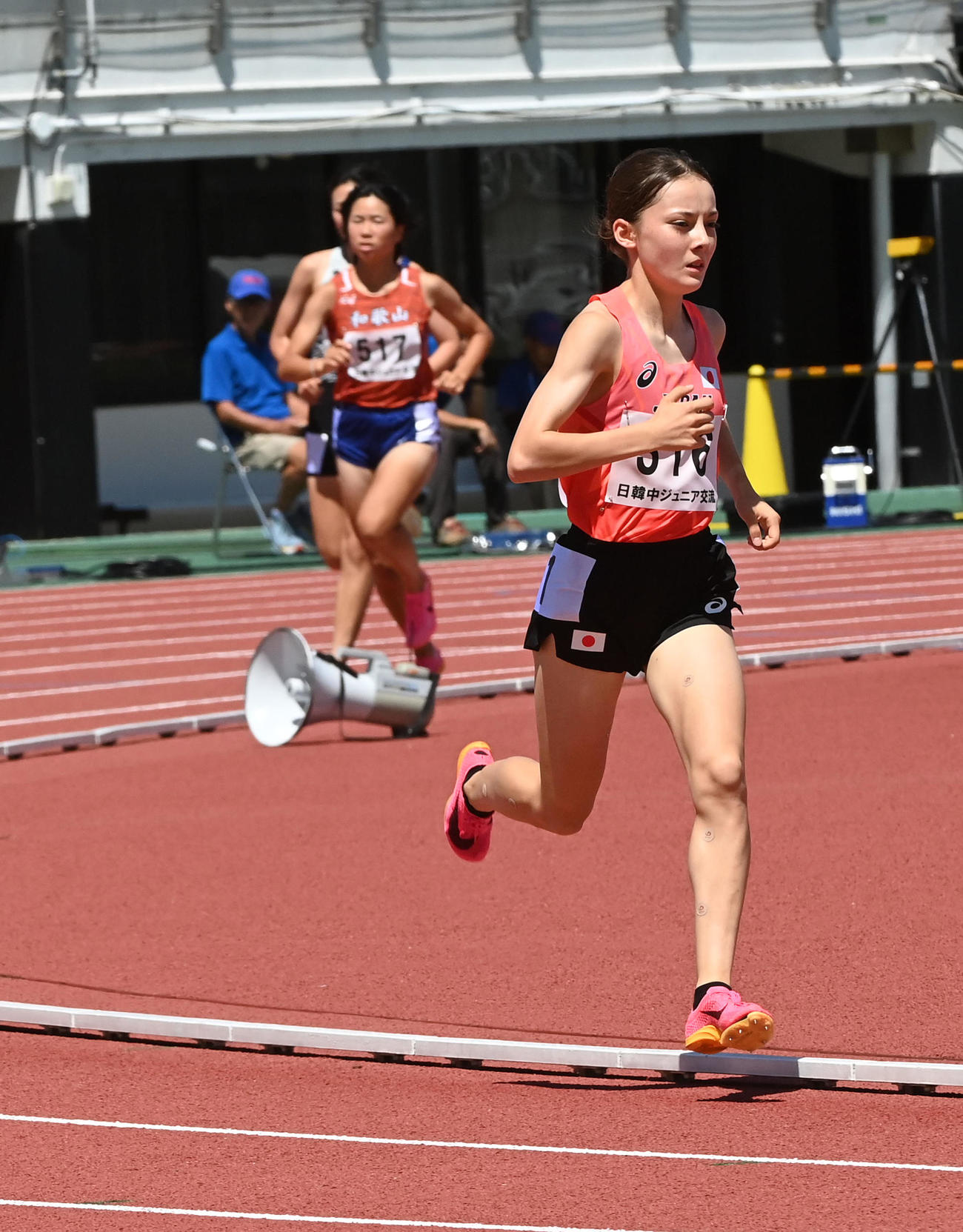 女子1500メートルで力走するドルーリー朱瑛里（撮影・前岡正明）