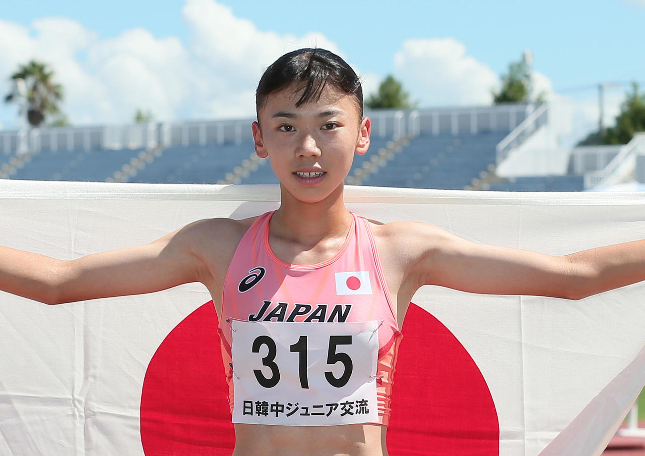 女子800メートルで優勝した久保凛（撮影・上山淳一）