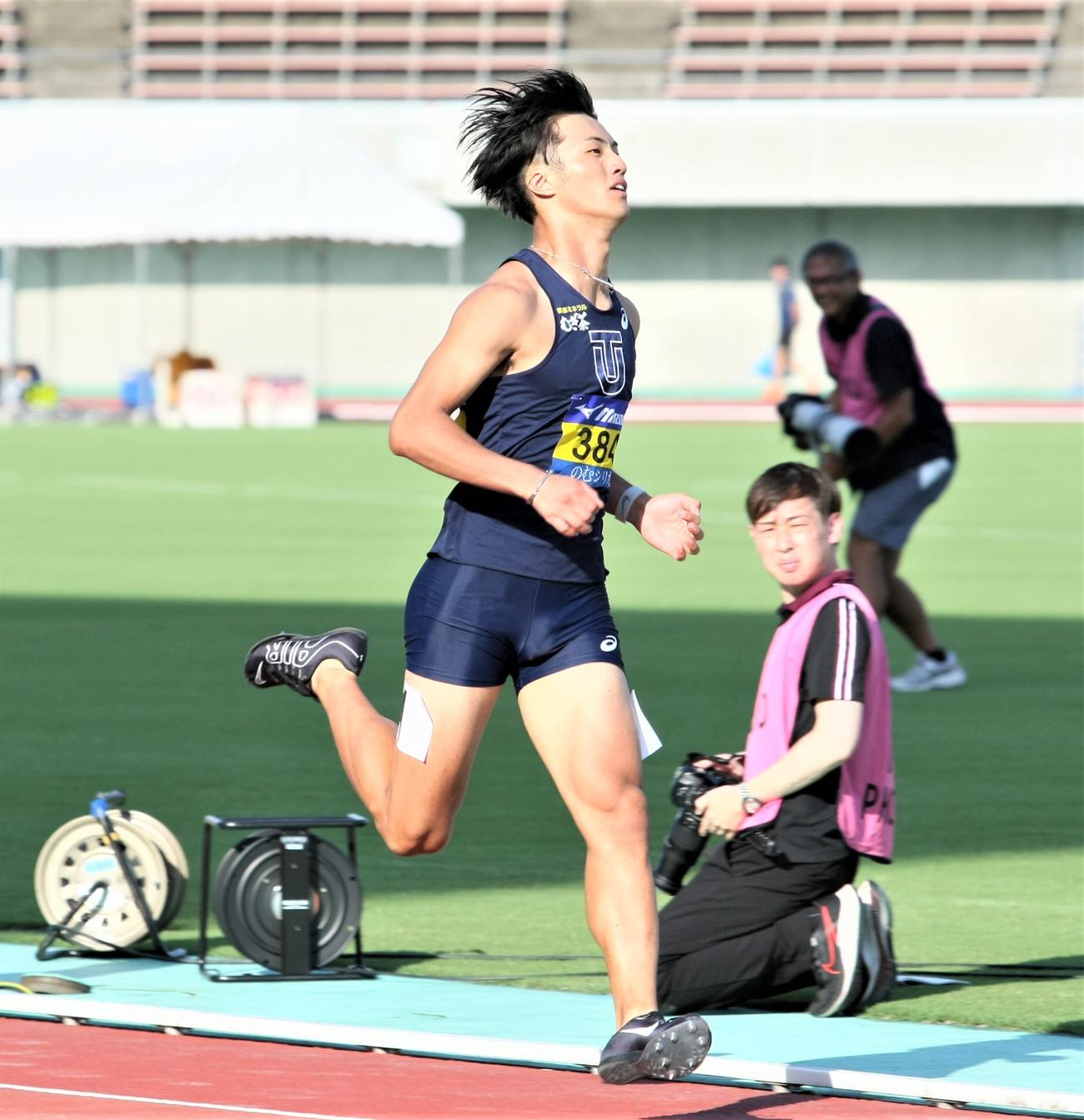 日本インカレ男子100メートル予選2組　1着で準決勝進出を決めた東洋大・柳田（撮影・藤塚大輔）