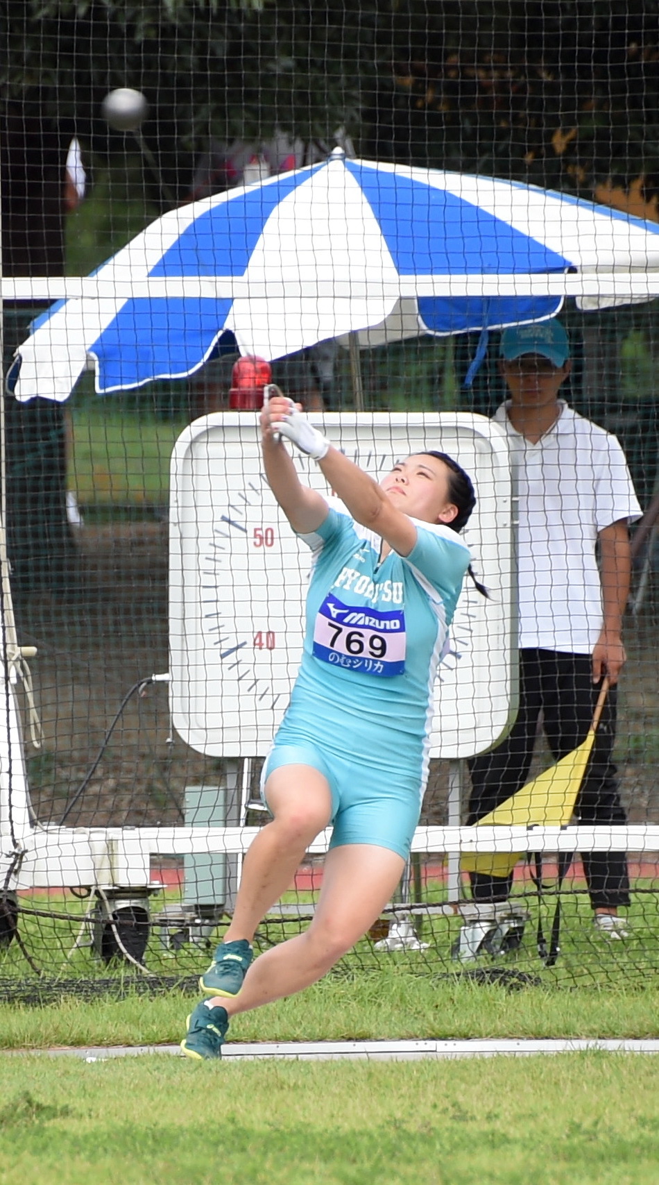 女子ハンマー投げで2連覇を達成した九州共立大
・村上（撮影・山田愛斗）