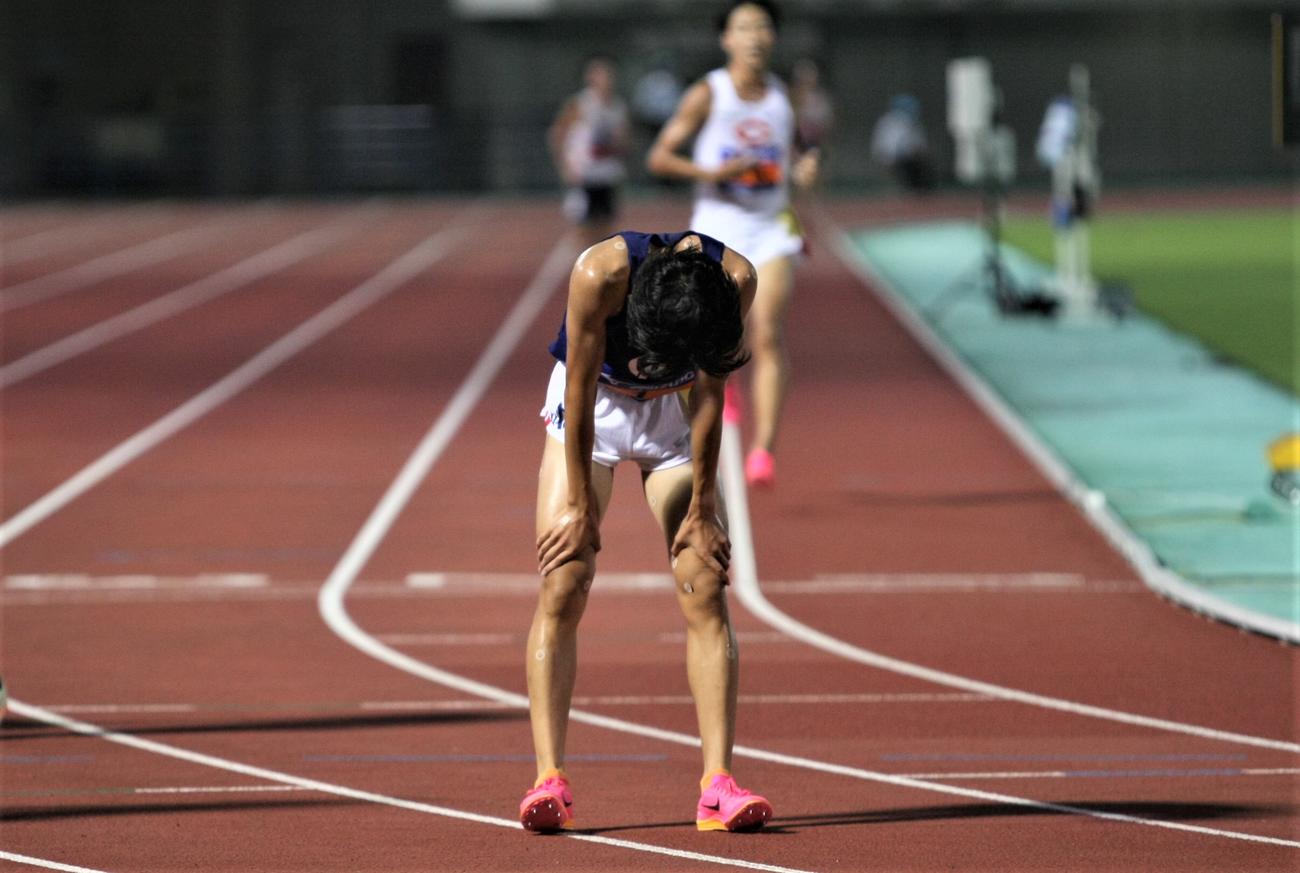 日本学生対校選手男子5000メートル決勝　日本人トップとなる4位となった順大・吉岡（撮影・藤塚大輔）