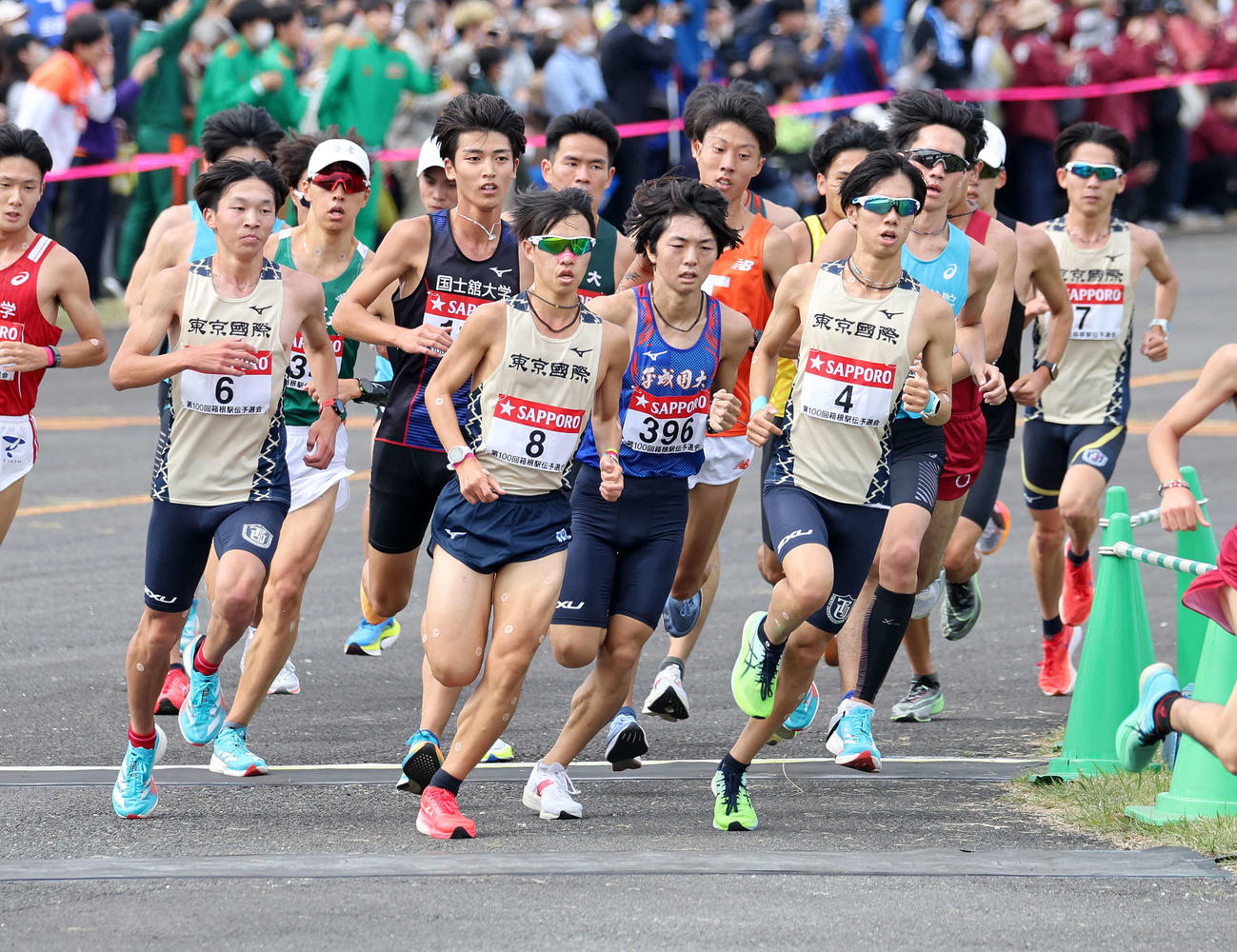 力走するする東京国際大の選手たち（撮影・鈴木正人）