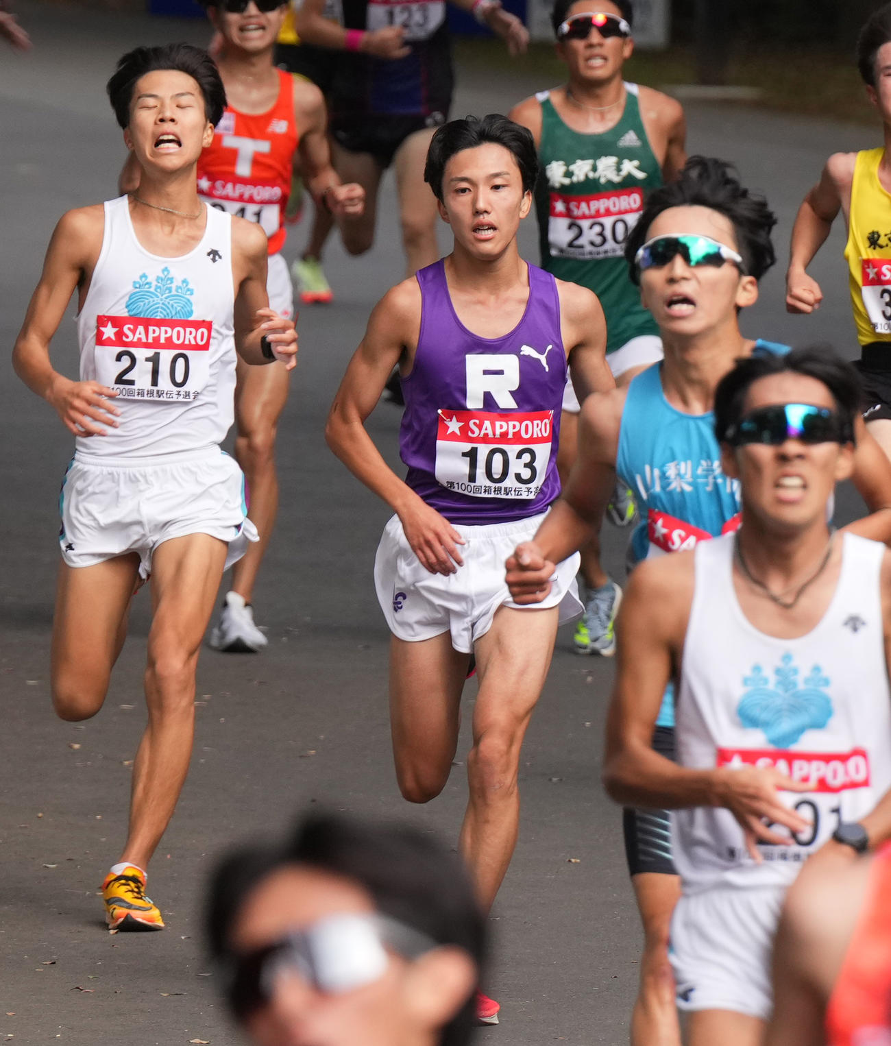 171位でゴールする立大・安藤（撮影・菅敏）