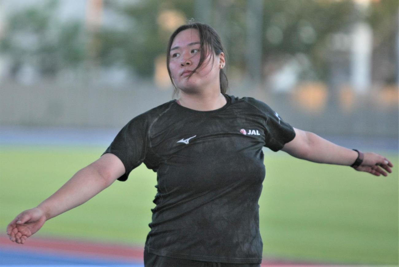都内で練習を公開した陸上女子やり投げ北口（撮影・藤塚大輔）