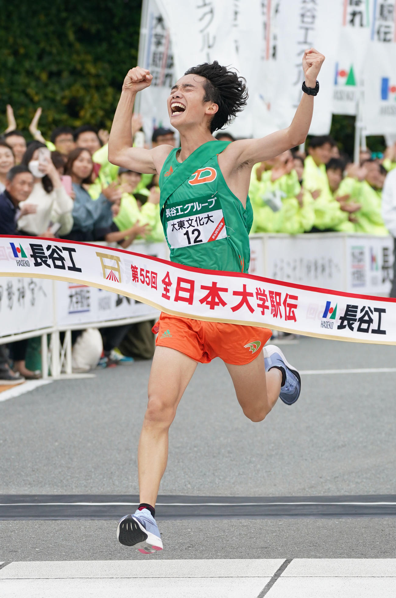 7位でゴールする大東文化・菊地（撮影・森本幸一）