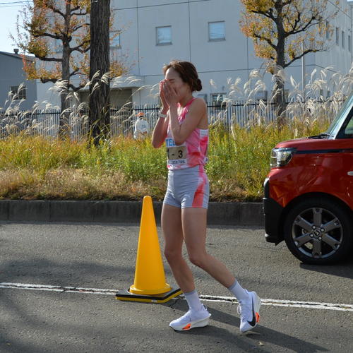 3区・一山（資生堂）は1位でタスキを受け取ったが、まさかの7位転落（撮影・濱本神威）