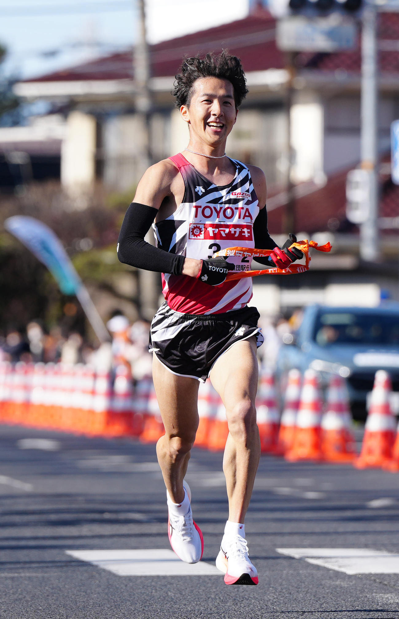 第2中継所に向かうトヨタ自動車2区太田（撮影・江口和貴）