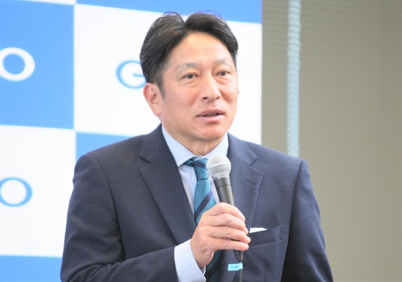 ニューイヤー駅伝へ向けたGMOインターネットグループの決戦直前記者会見に出席した原晋EKIDENダイレクター（撮影・藤塚大輔）