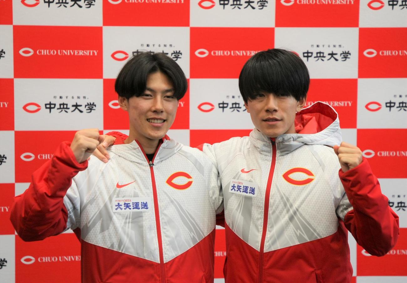 箱根駅伝へ向けた取材会に参加した吉居駿恭（左）と吉居大和（2023年12月13日撮影）