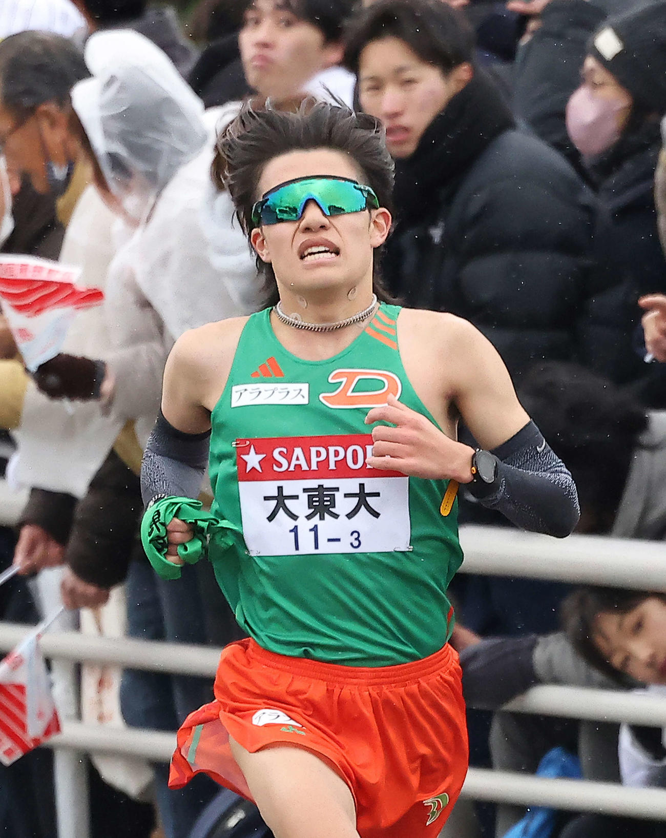 平塚中継所手前を力走する大東大3区入浜（撮影・河田真司）