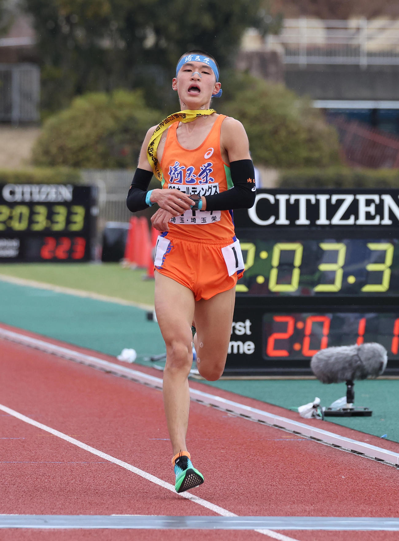 全国高校駅伝でゴールする吉田蔵之介（2022年12月25日撮影）