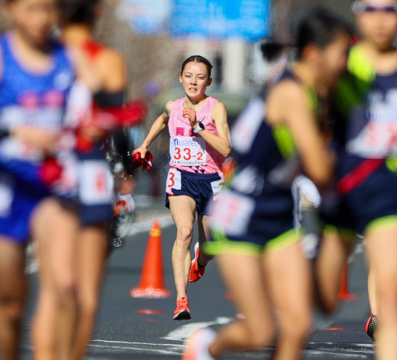 力走する岡山2区のドルーリー朱瑛里（撮影・上山淳一）