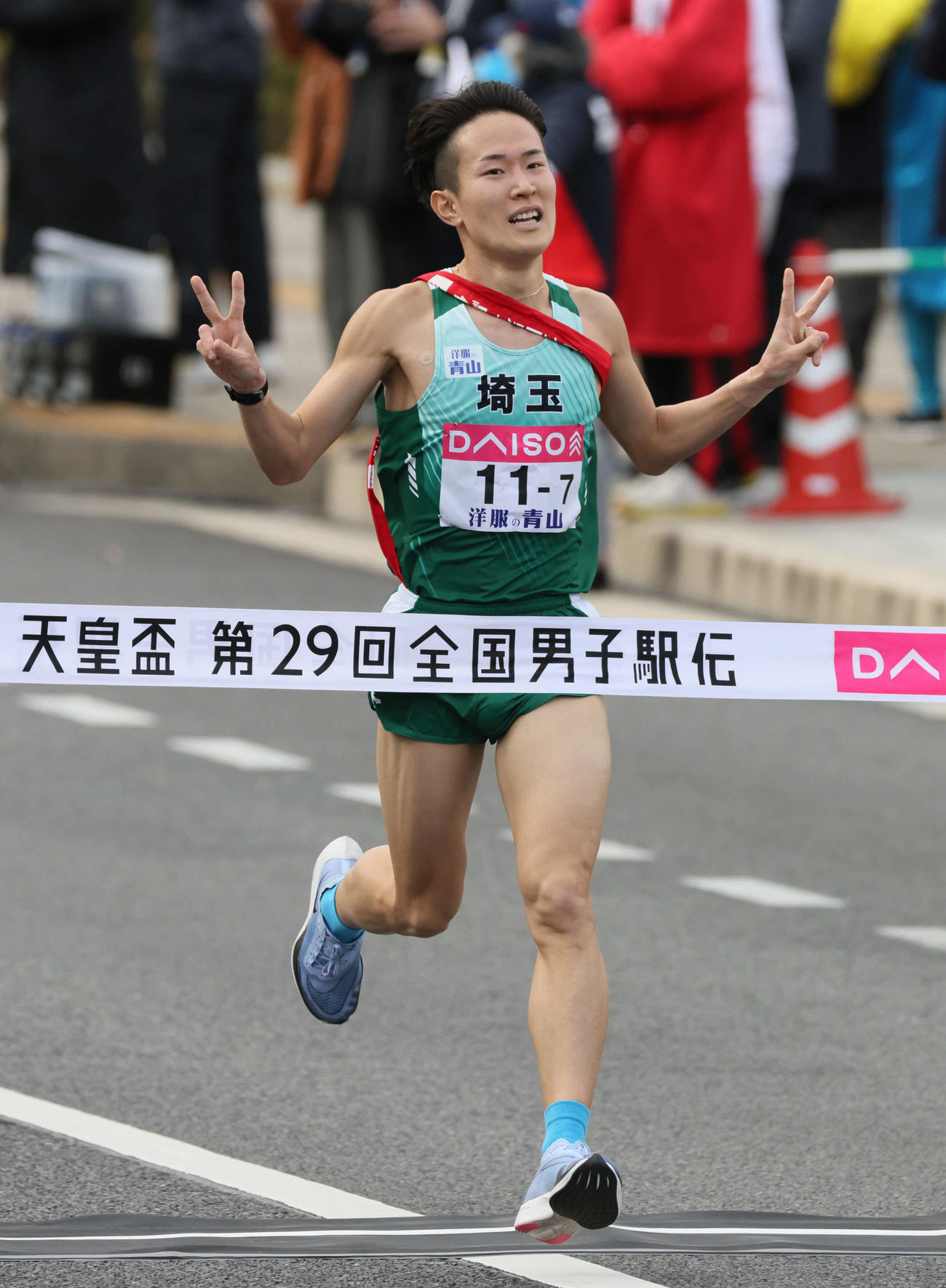 全国男子駅伝　2位でゴールした埼玉7区7区アンカーの荻久保寛也（撮影・加藤孝規）