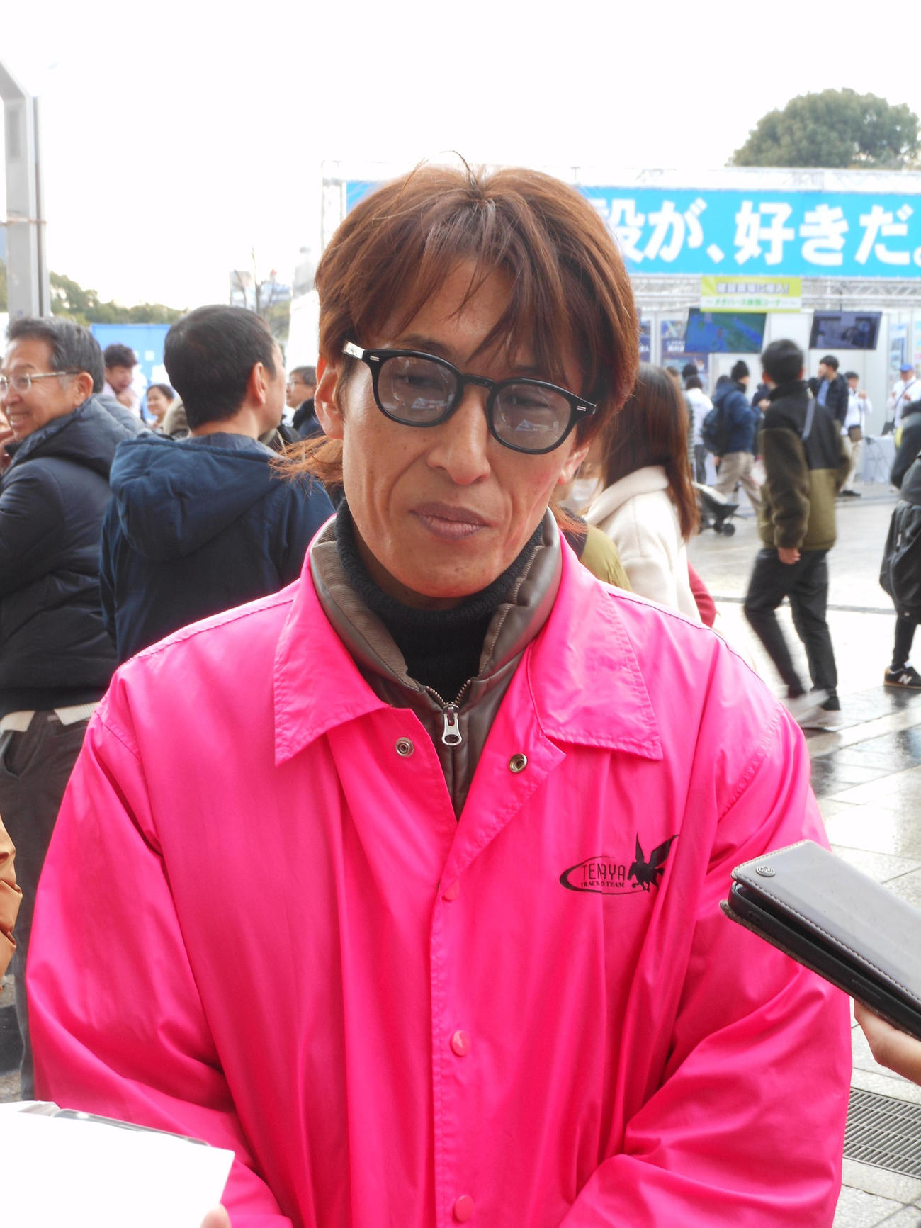 日本新記録を樹立した前田穂南の父哲宏さんはレース後に取材に応じる