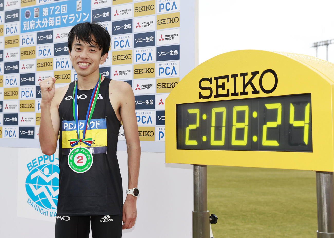 日本勢トップの2位となり、ポーズをとる下田裕太（共同）