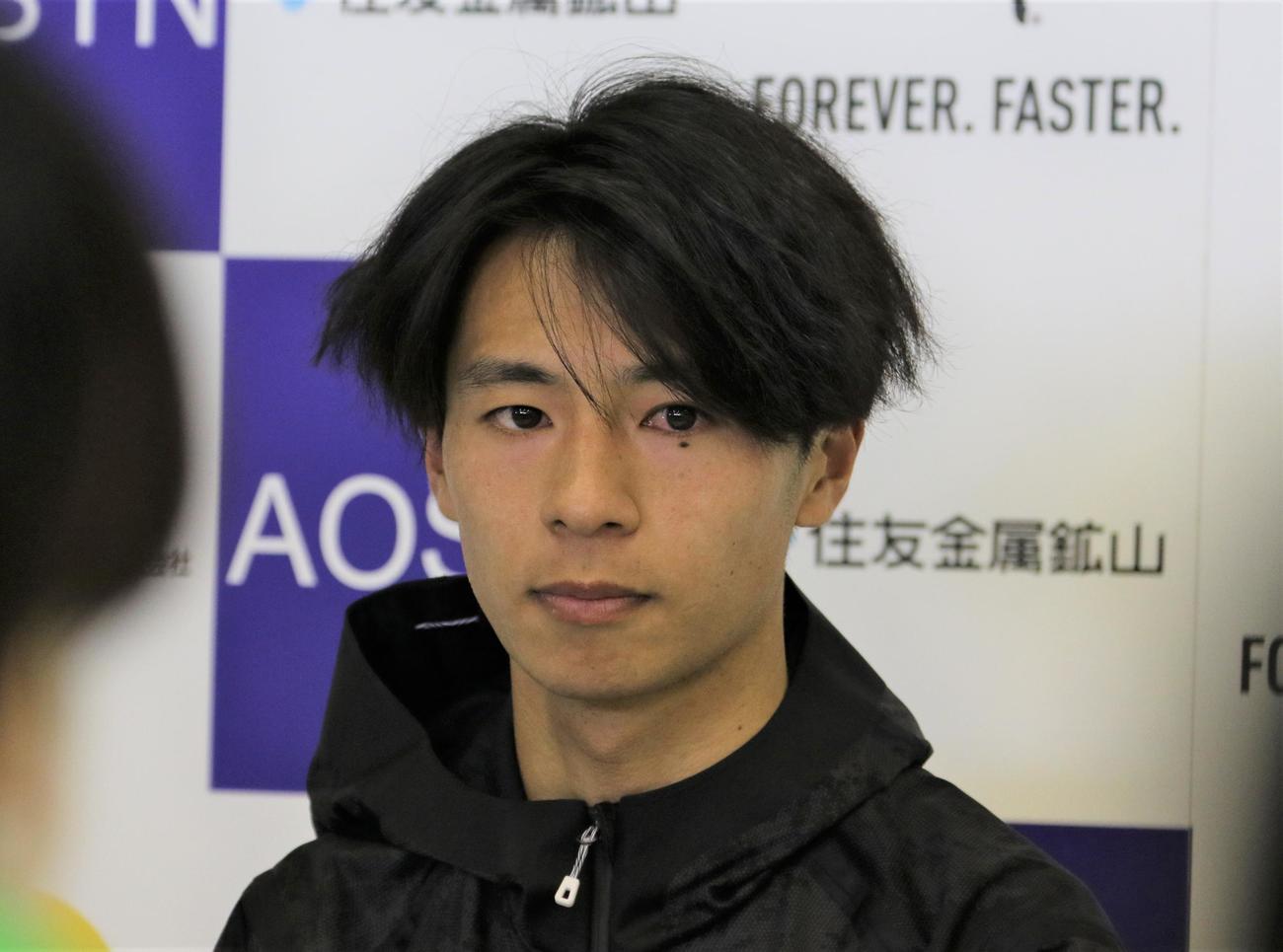 青梅マラソン男子30キロの部　優勝会見に出席した赤崎（撮影・藤塚大輔）