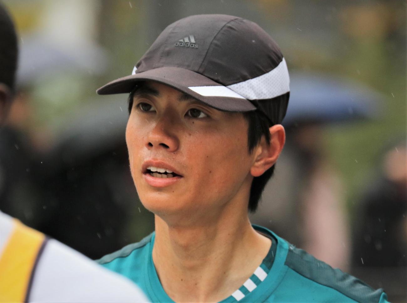 「ADIDAS TOKYO CITY RUN 2024」の招待レース男子5キロに臨む青学大・若林（撮影・藤塚大輔）