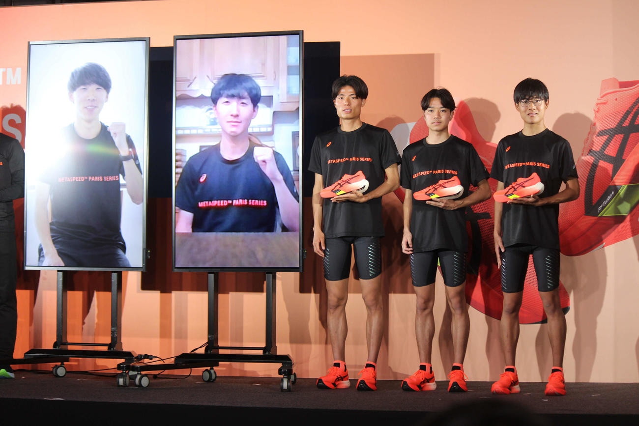 ASICSの新シューズ発表会に参加した選手。左から太田直、太田智、伊福、菅野、工藤